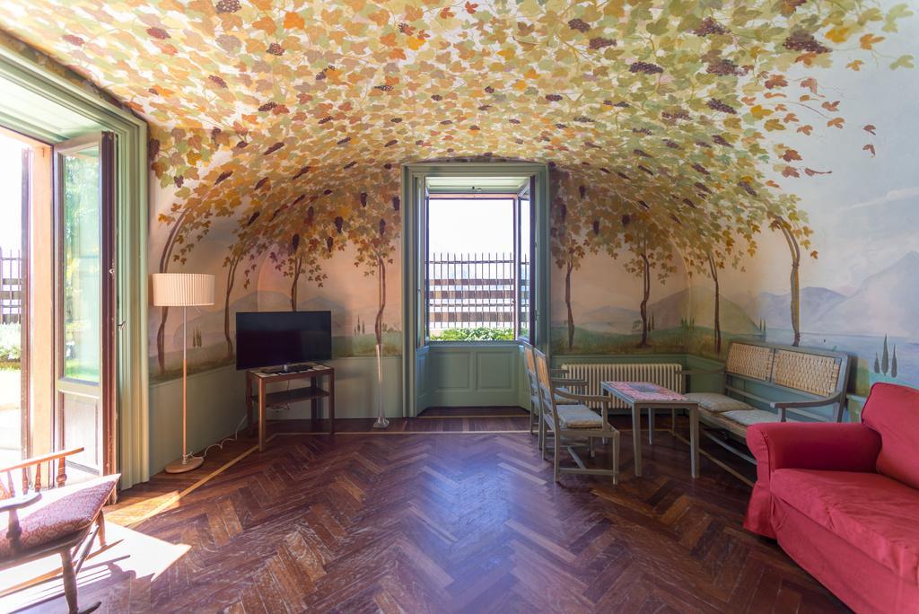 Villa La Rossa Fiumelatte المظهر الخارجي الصورة